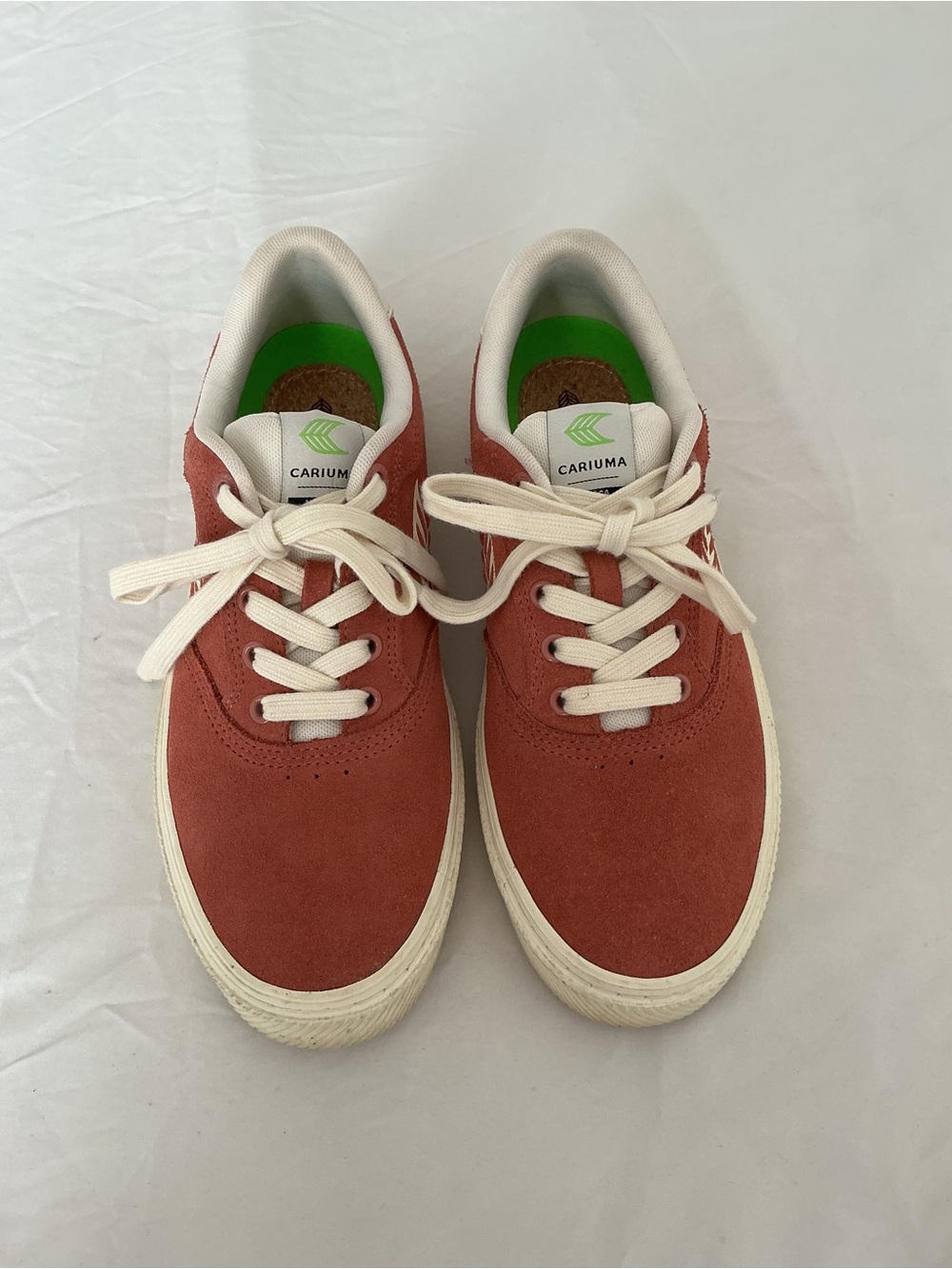 Cariuma Naioca Rose Suede Low Top Skate Sneakers W 8.5 / M 7